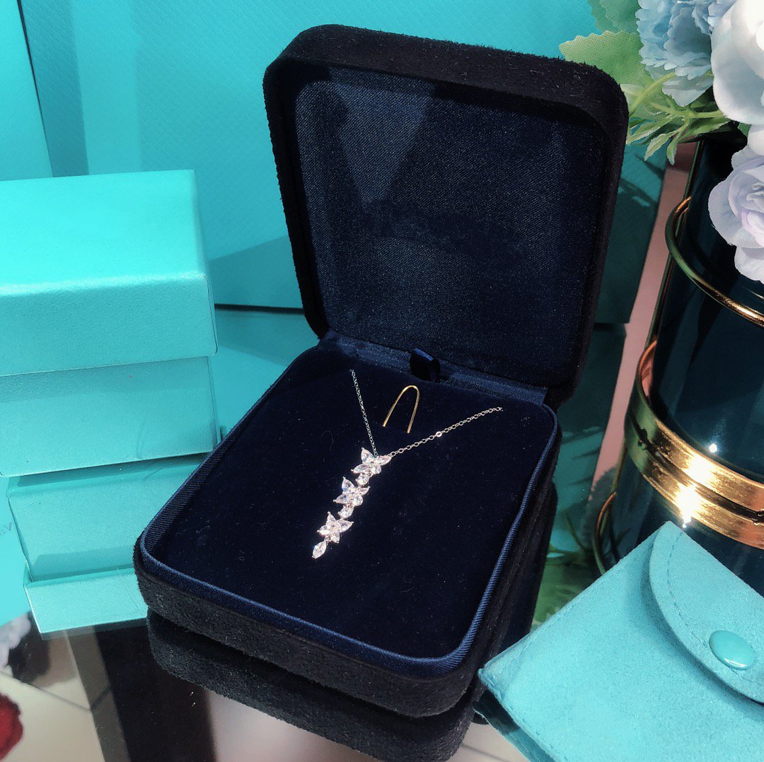 Mixed Cluster Diamond Drop Pendant – LUX VERSE Luxury Designer Fashion Outlet