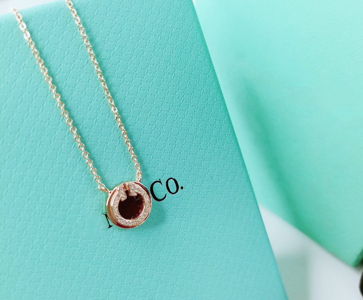 Diamond and Mother Pearl Circle Necklace Pendant – LUX VERSE Luxury Designer Fashion Outlet