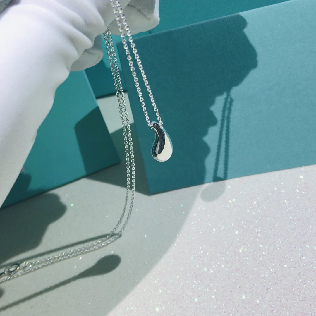 Elsa Peretti Teardrop Pendant Sterling Silver Necklace – LUX VERSE Luxury Designer Fashion Outlet