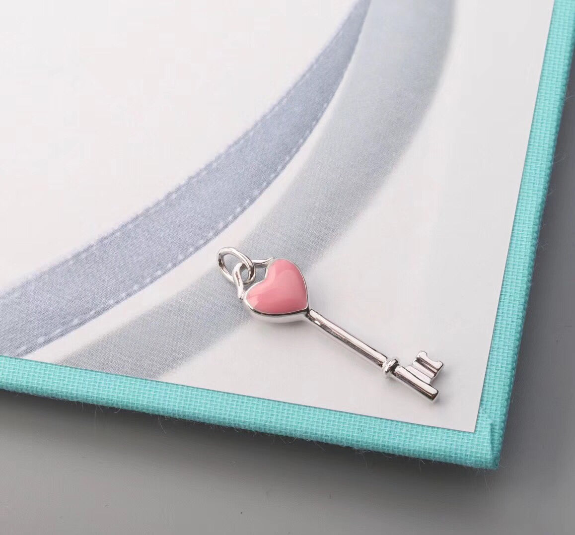 Tiff Heart Key – LUX VERSE Luxury Designer Fashion Outlet