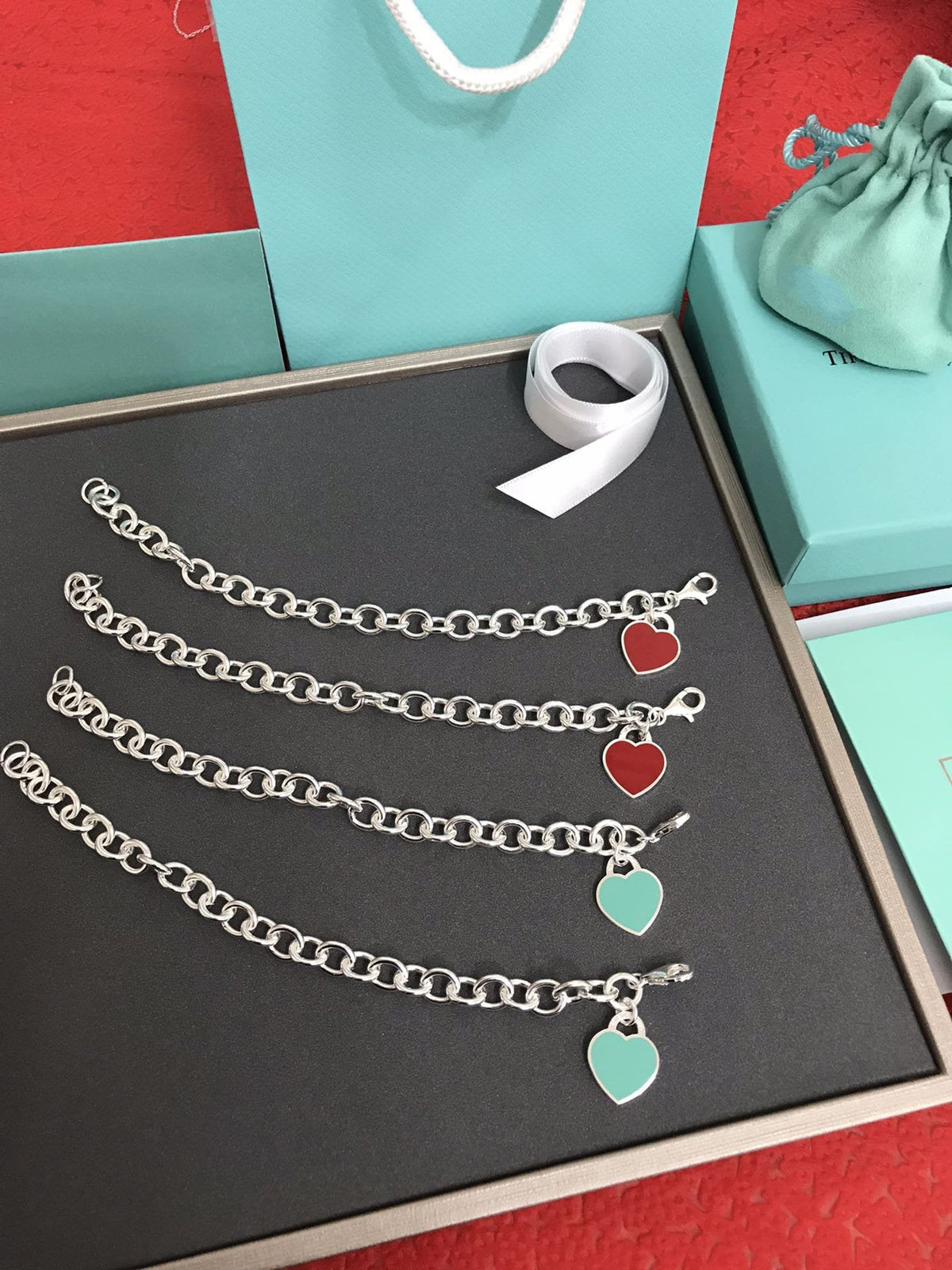 Heart Tag Bracelet Silver Medium – LUX VERSE Luxury Designer Fashion Outlet