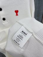 Cremefarbener Langarmstrickpullover mit Herz-Logo – Herren