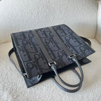 Handtasche in Schwarz und Grau