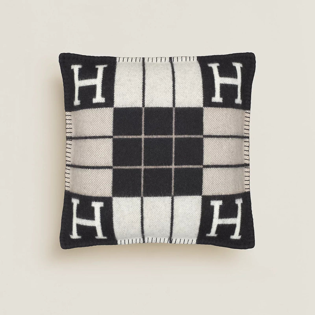 Avalon Classic Throw Blanket – the composition of the drawing and juxtaposed lines reinforces the interplay – LUX VERSE Luxury Designer Fashion Outlet