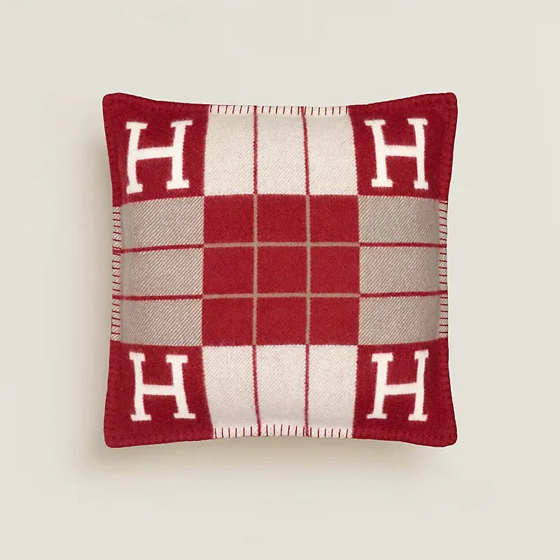 Hermes Avalon Classic Throw Blanket – refined and stylized by the design studio, it became the Hermes Drapeau design, – LUX VERSE Luxury Designer Fashion Outlet