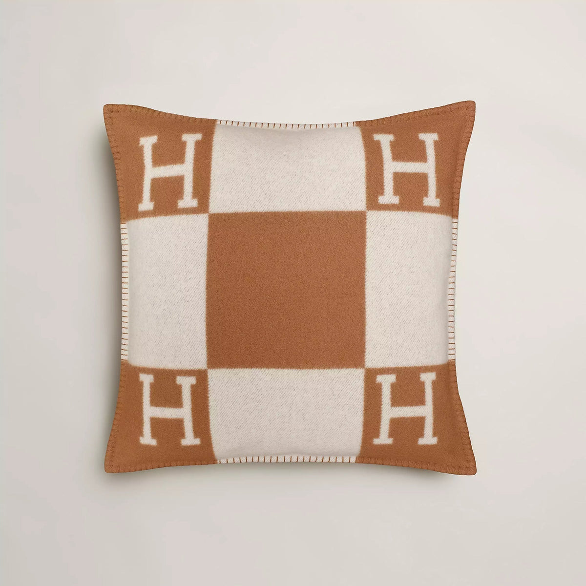 Avalon Classic Throw Blanket – the composition of the drawing and juxtaposed lines reinforces the interplay – LUX VERSE Luxury Designer Fashion Outlet