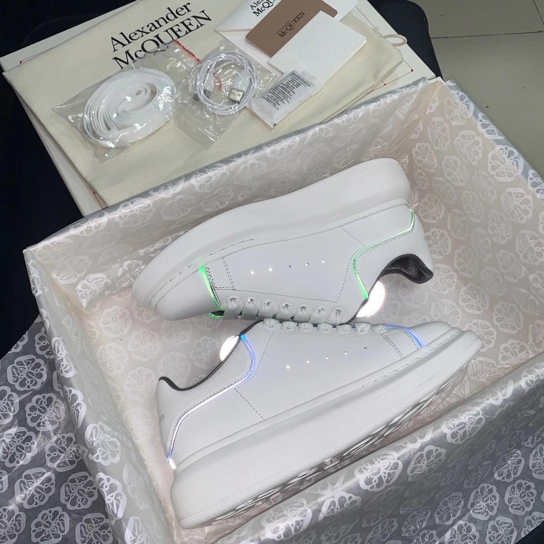 Oversized schimmernde lila Plateau-Sneaker