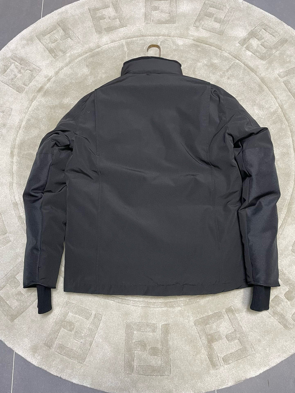 Schwarzer Nylon-Daunenparka – Herren
