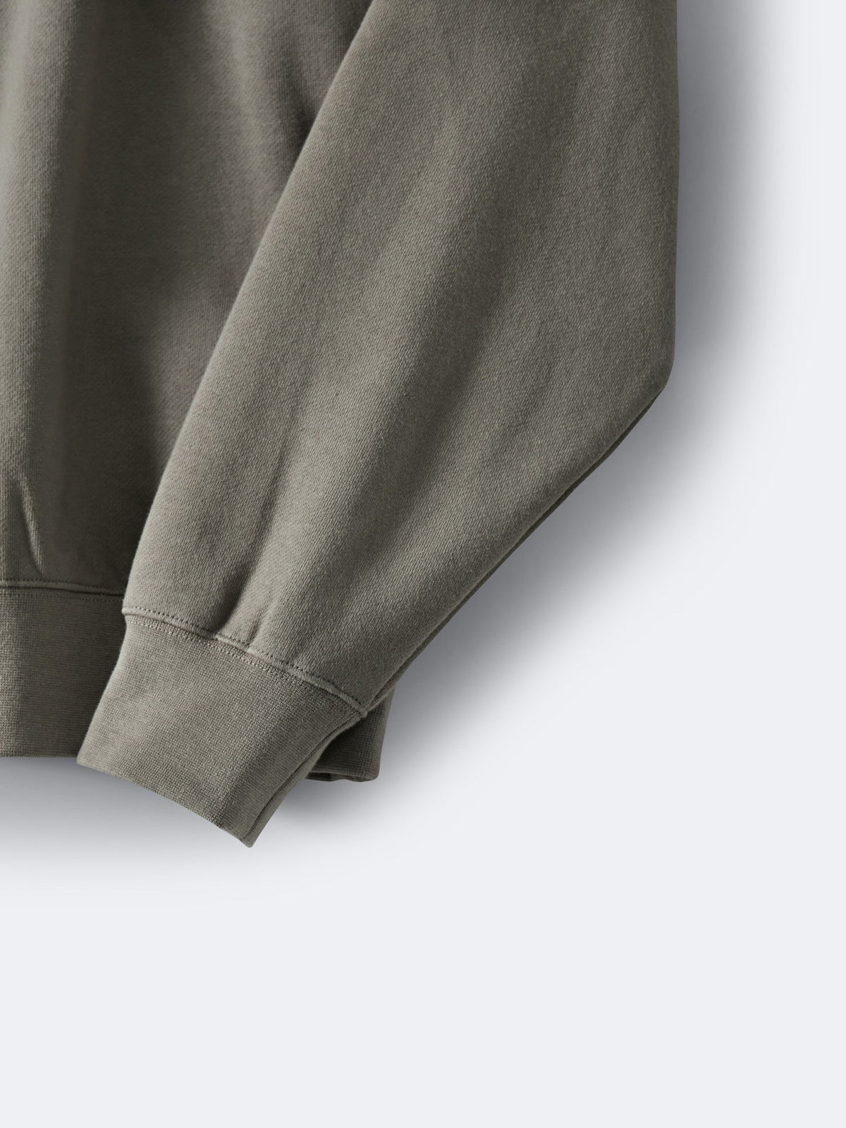 Essentials Olive Small Logo Sweatshirt – Herren