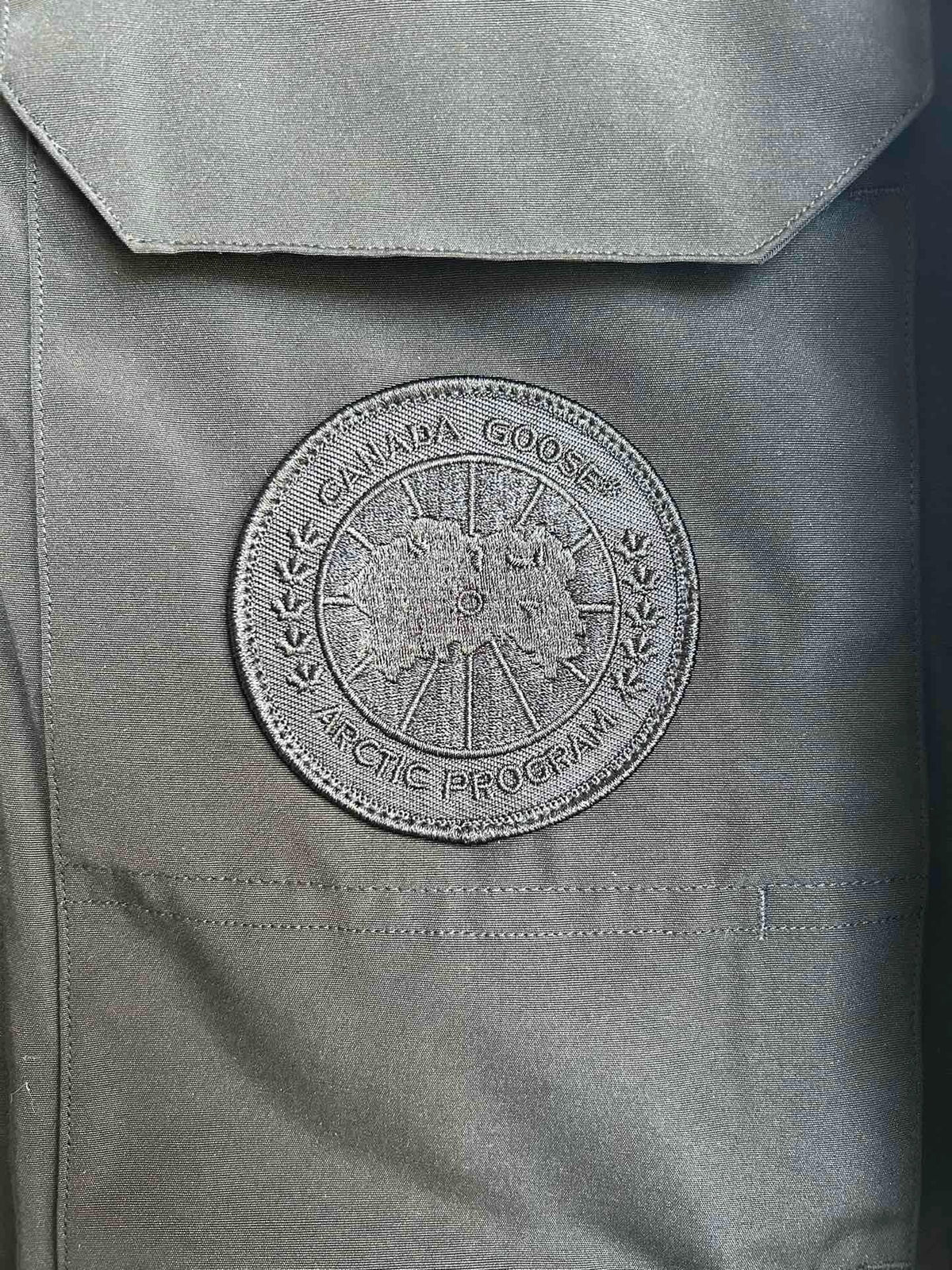 Schwarz-weißer Parka – Herren