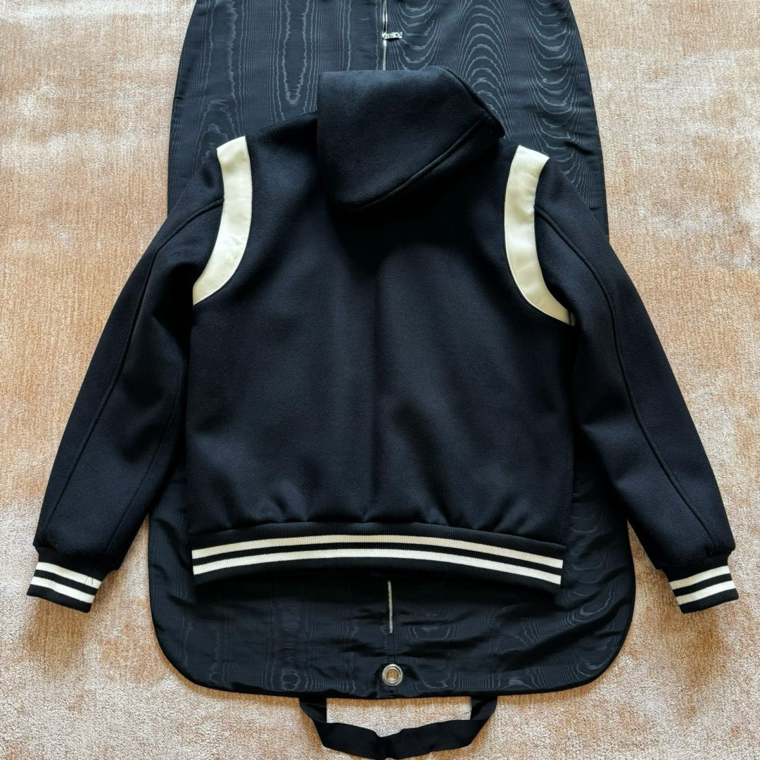 Varsity-Jacke für Herren – Schulterpartie aus schwarzer Wolle