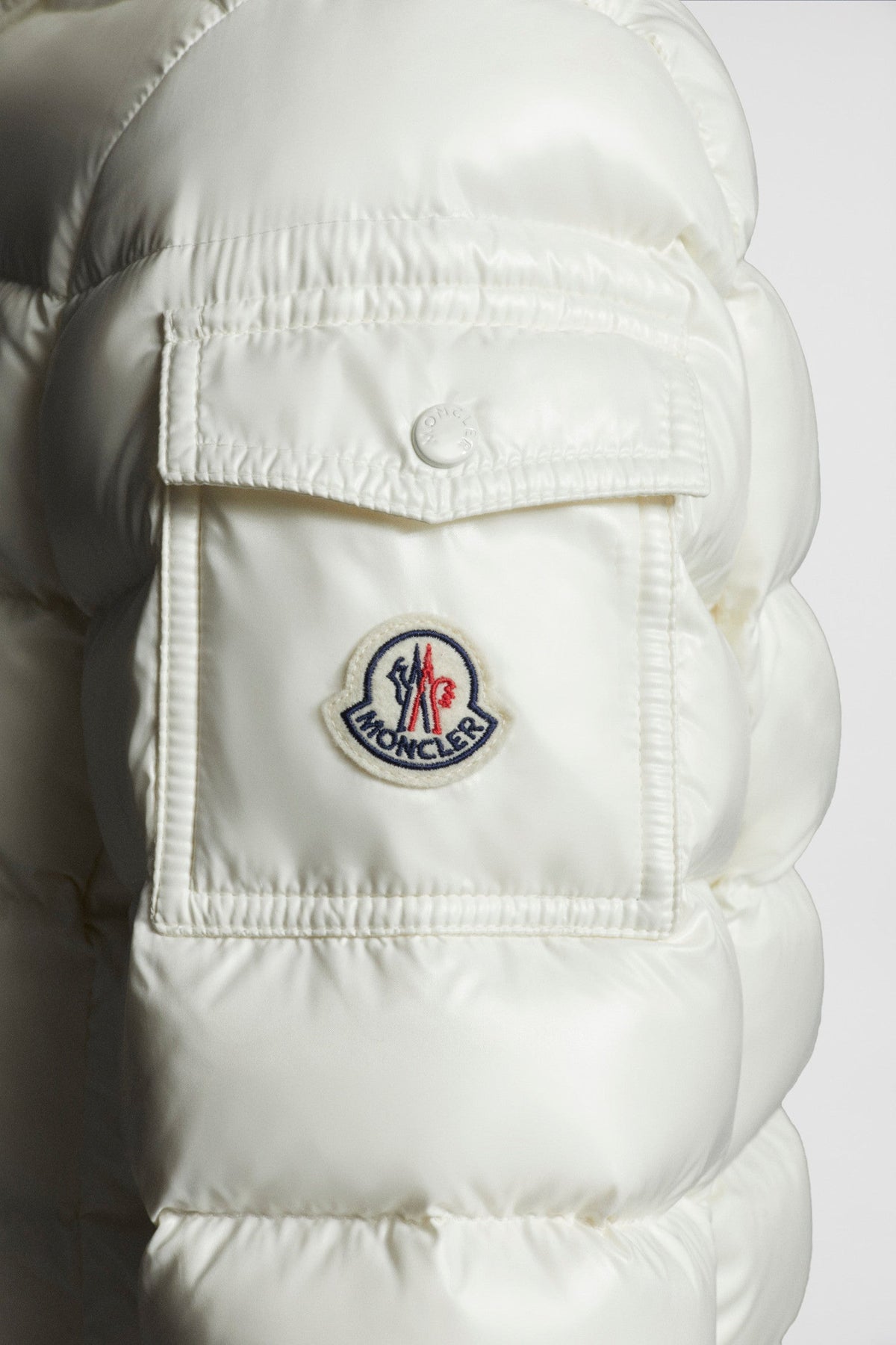 Badyf Short Down Jacket – in line with the collection's clean, graphic aesthetic, the Badyf is a slim fit down – LUX VERSE Luxury Designer Fashion Outlet