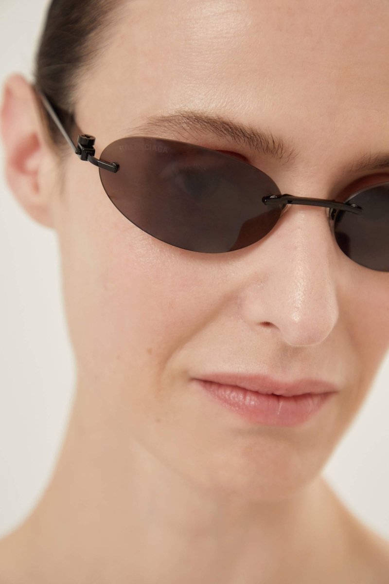 BB0179S oval metal black sunglasses – iconic screws incorporated within the hinge – LUX VERSE Luxury Designer Fashion Outlet