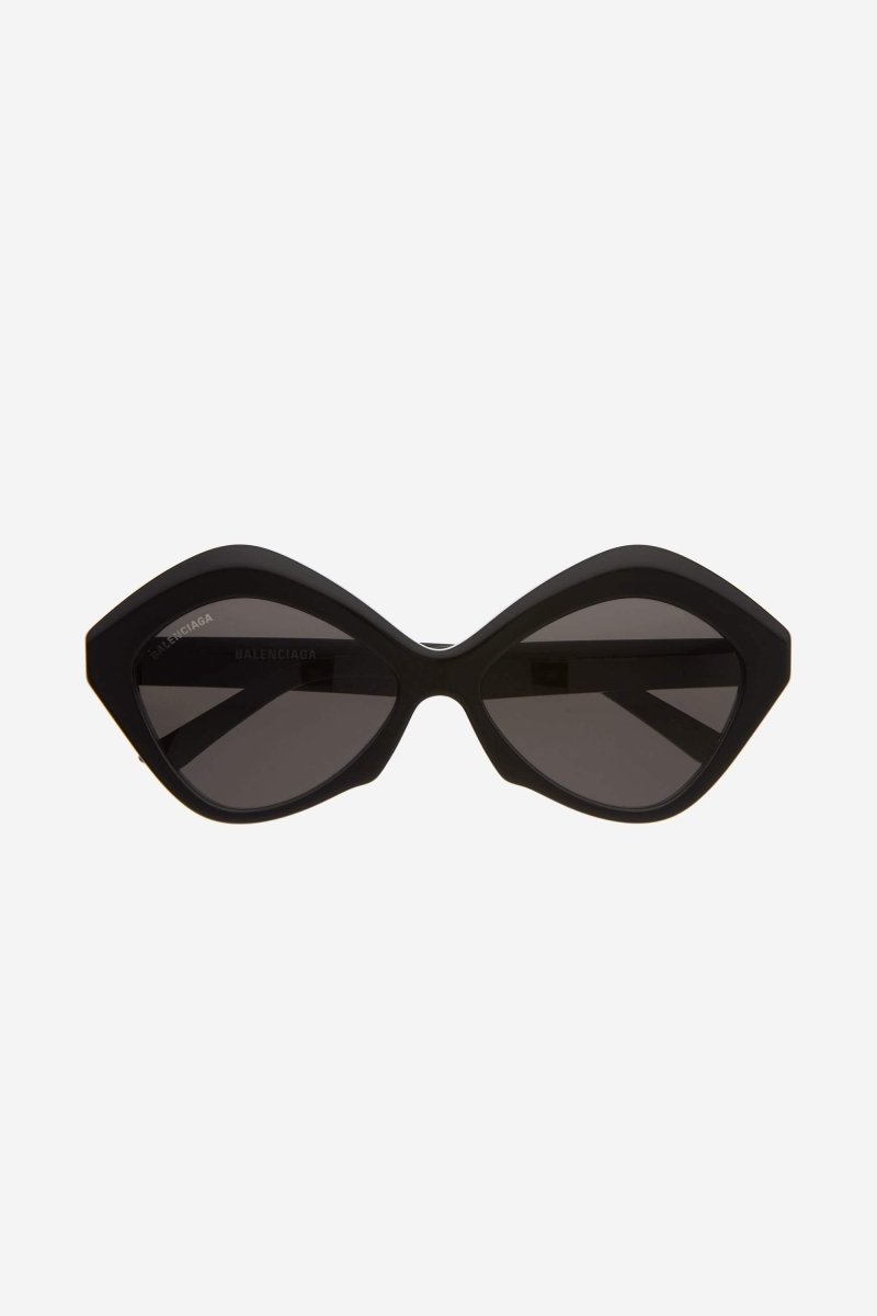 Butterfly femenine black sunglasses with BB logo – power Cat shape characterised by sharp design and architectural proportions – LUX VERSE Luxury Designer Fashion Outlet