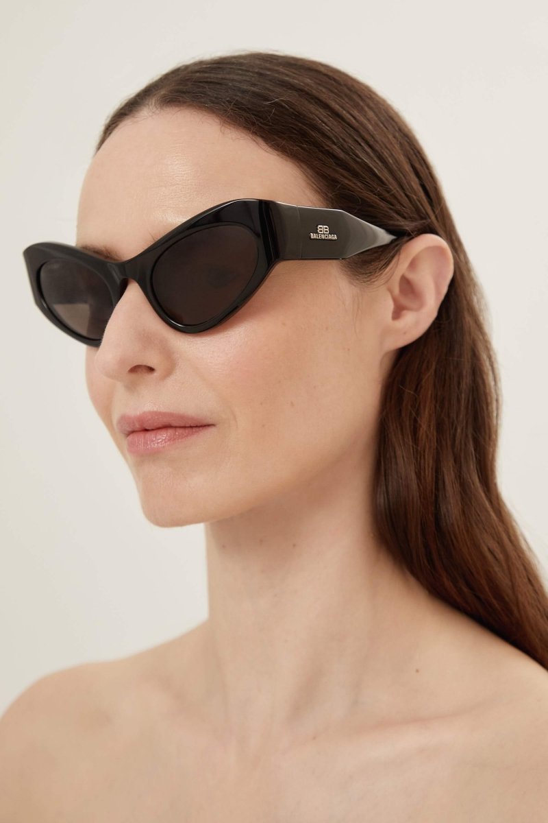 Cat butterfly black sunglasses – distinctive rounded front end-pieces giving a slight sporty touch in line with – LUX VERSE Luxury Designer Fashion Outlet