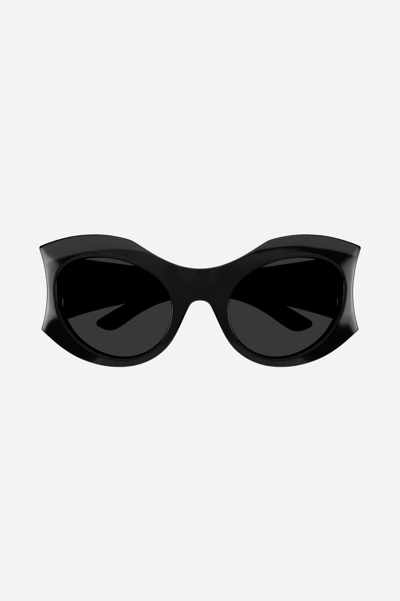 Hourglass round sunglasses in black – these sunglasses are in several looks of the's Spring 23 Collection, NYC – LUX VERSE Luxury Designer Fashion Outlet