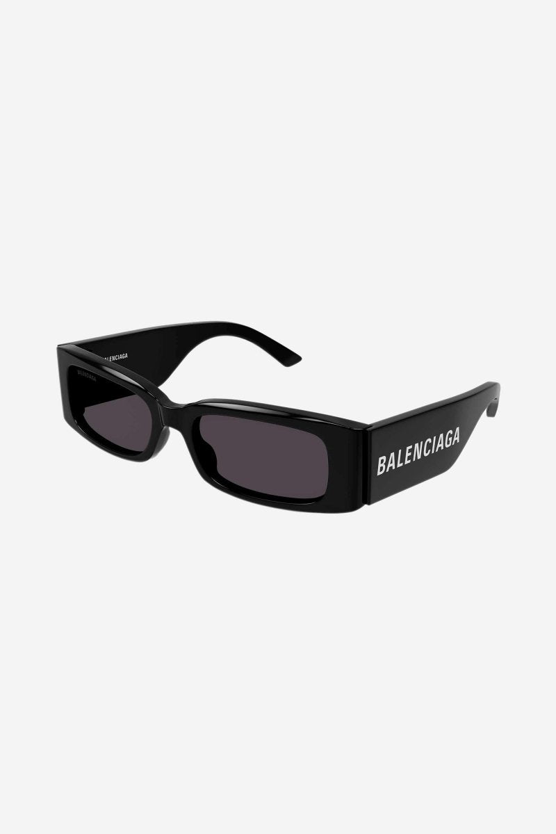 MAX rectangular flat sunglasses in black – max Rectangle Sunglasses in black Eastman Acetate Renew, an acetate alternative – LUX VERSE Luxury Designer Fashion Outlet