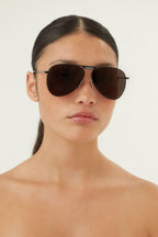 Metal pilot sunglasses with logo – hailey Bieber favourite pilot shade – LUX VERSE Luxury Designer Fashion Outlet