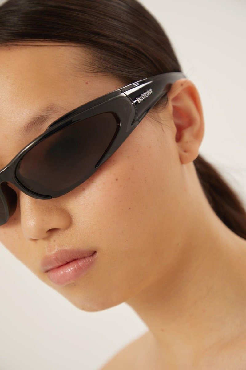 Reverse Xpander wrap rectangle black sporty sunglasses – xpander wrap rectangle black sporty sunglasses – LUX VERSE Luxury Designer Fashion Outlet