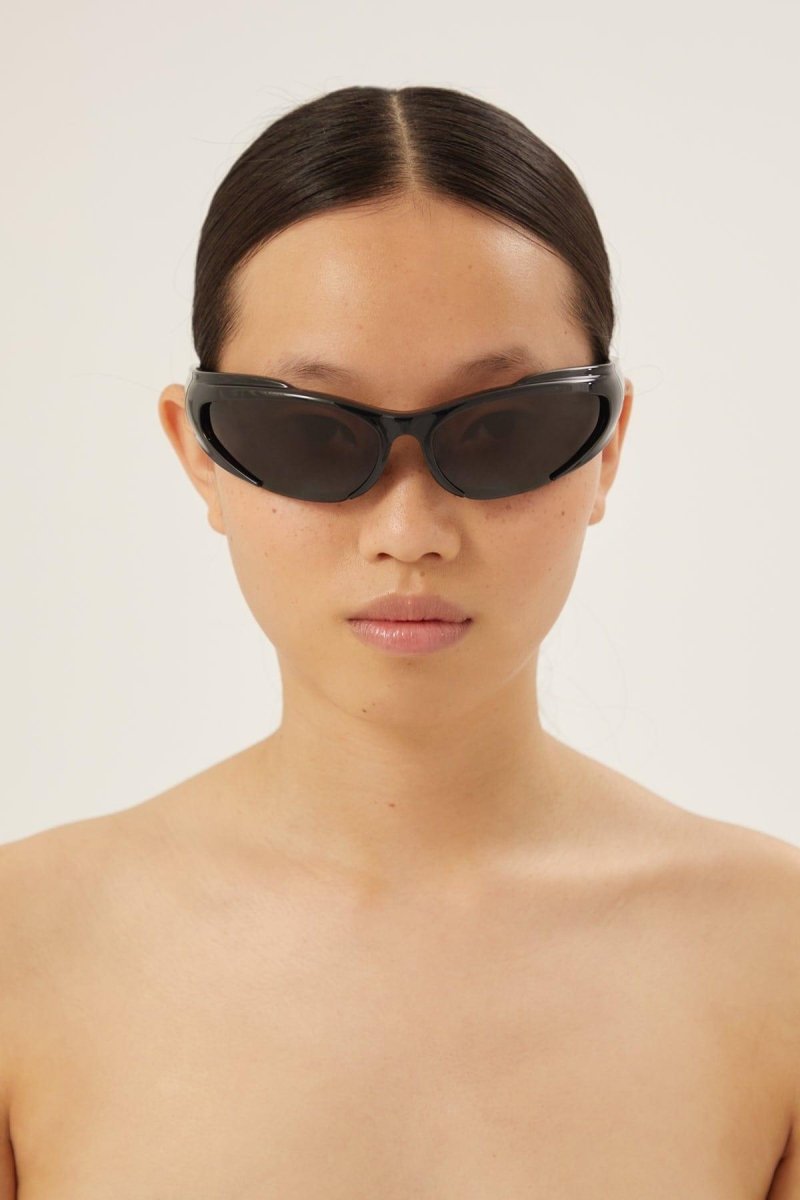 Reverse Xpander wrap rectangle black sporty sunglasses – black sporty sunglasses – LUX VERSE Luxury Designer Fashion Outlet