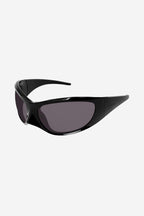 Skin XXL Cat sunglasses in black – a brand statement in terms of silhouette and fashion realism – LUX VERSE Luxury Designer Fashion Outlet