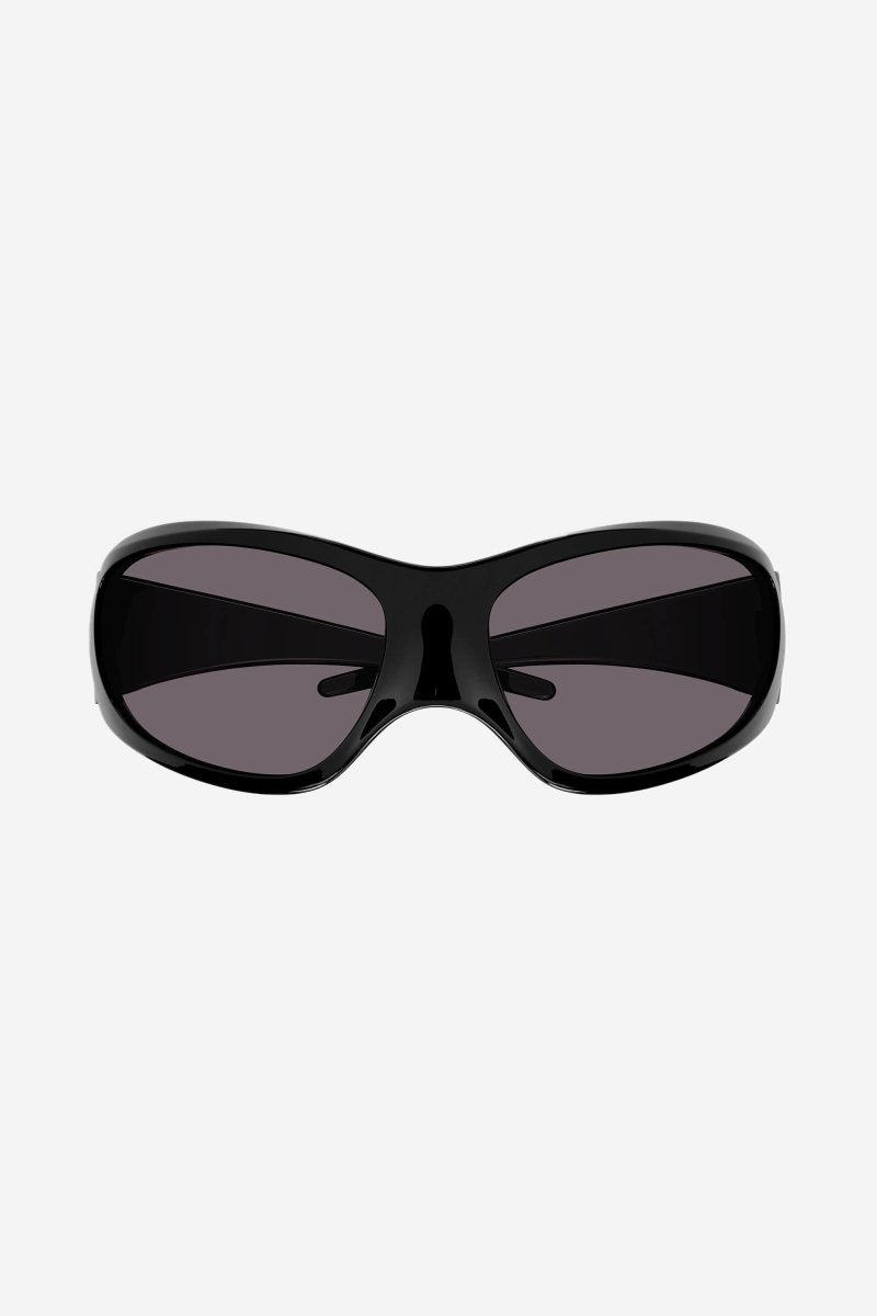 Skin XXL Cat sunglasses in black – skin XXL Cat Sunglasses in black bio-based injected nylon with grey lenses are – LUX VERSE Luxury Designer Fashion Outlet