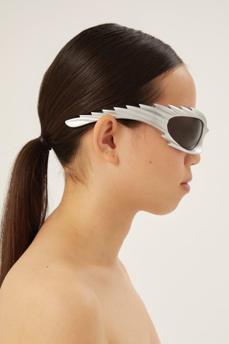 Spike rectangle sunglasses in grey – 53 of the's Spring 23 Collection, NYC Show – LUX VERSE Luxury Designer Fashion Outlet