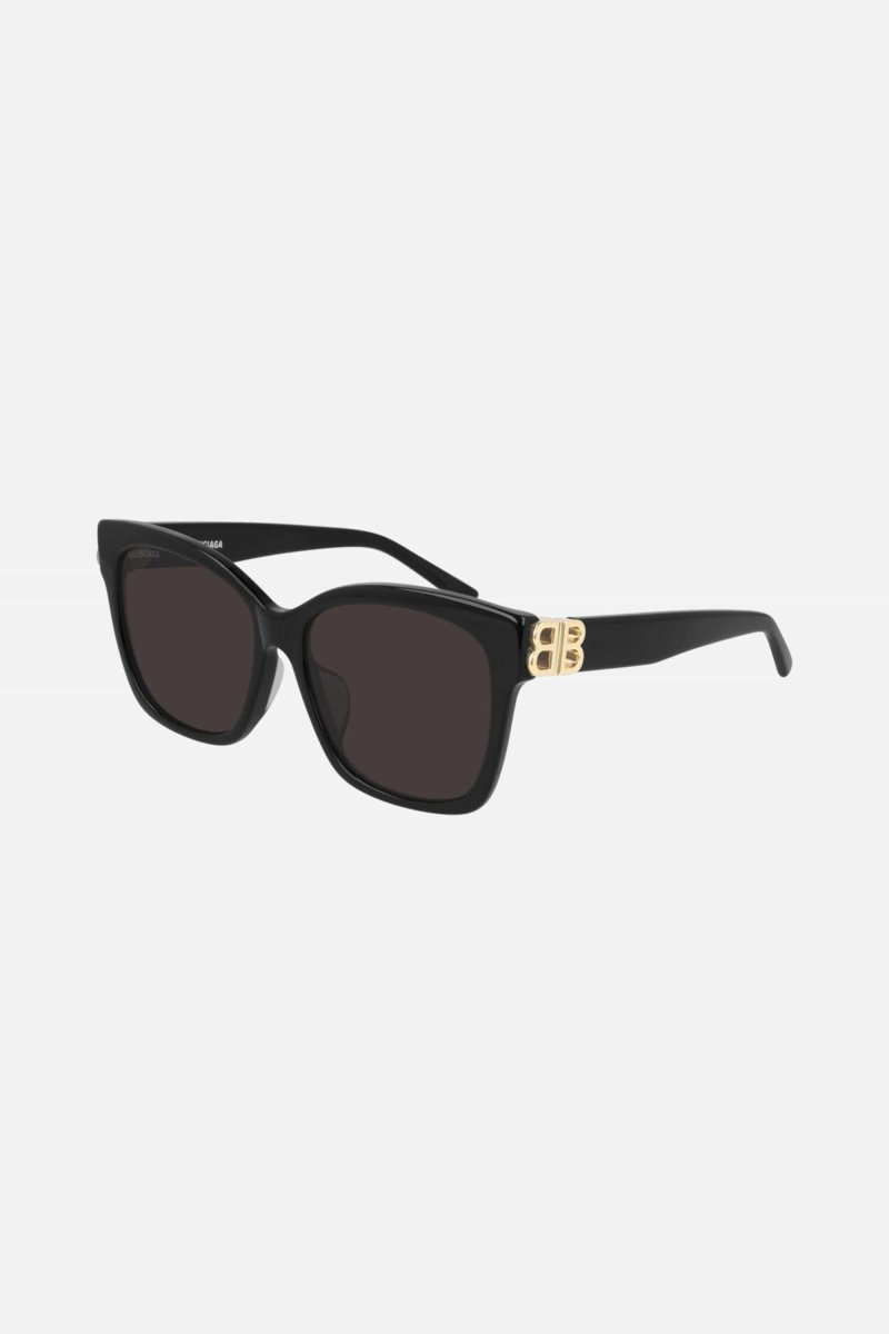 Squared femenine black sunglasses with BB folding – easy-to-wear cat-eye shape with rounded volumes – LUX VERSE Luxury Designer Fashion Outlet