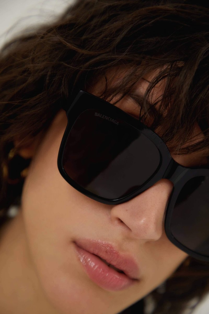 Ultra slim black cat-eye sunglasses – high-density acetate pushes back technical limits by achieving a new level – LUX VERSE Luxury Designer Fashion Outlet