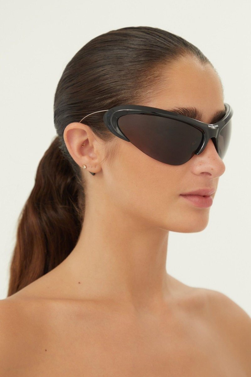 Wire CAT black sunglasses – a brand statement in terms of silhouette and fashion realism, these products will be – LUX VERSE Luxury Designer Fashion Outlet