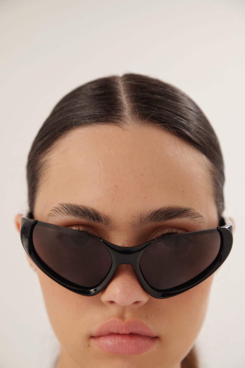 Xpander BB0202s-001 wrap around black sunglasses – rectangle shape wrapping around the face – LUX VERSE Luxury Designer Fashion Outlet