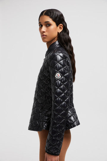 Barive Short Padded Jacket – a hallmark of the decade, the style is accentuated by a feminine silhouette with – LUX VERSE Luxury Designer Fashion Outlet
