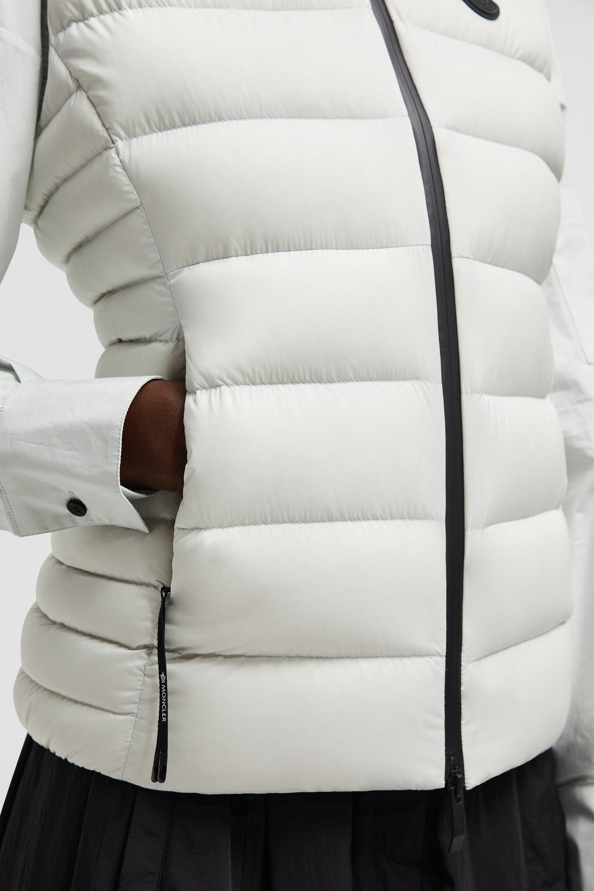 Barraux Down Vest – the Barraux down vest takes inspiration from the'90s with a streamlined yet sporty – LUX VERSE Luxury Designer Fashion Outlet