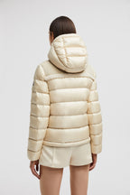 Beauvais Short Down Jacket – unmistakably, the Dalles down jacket is characterized by classic boudin quilting – LUX VERSE Luxury Designer Fashion Outlet