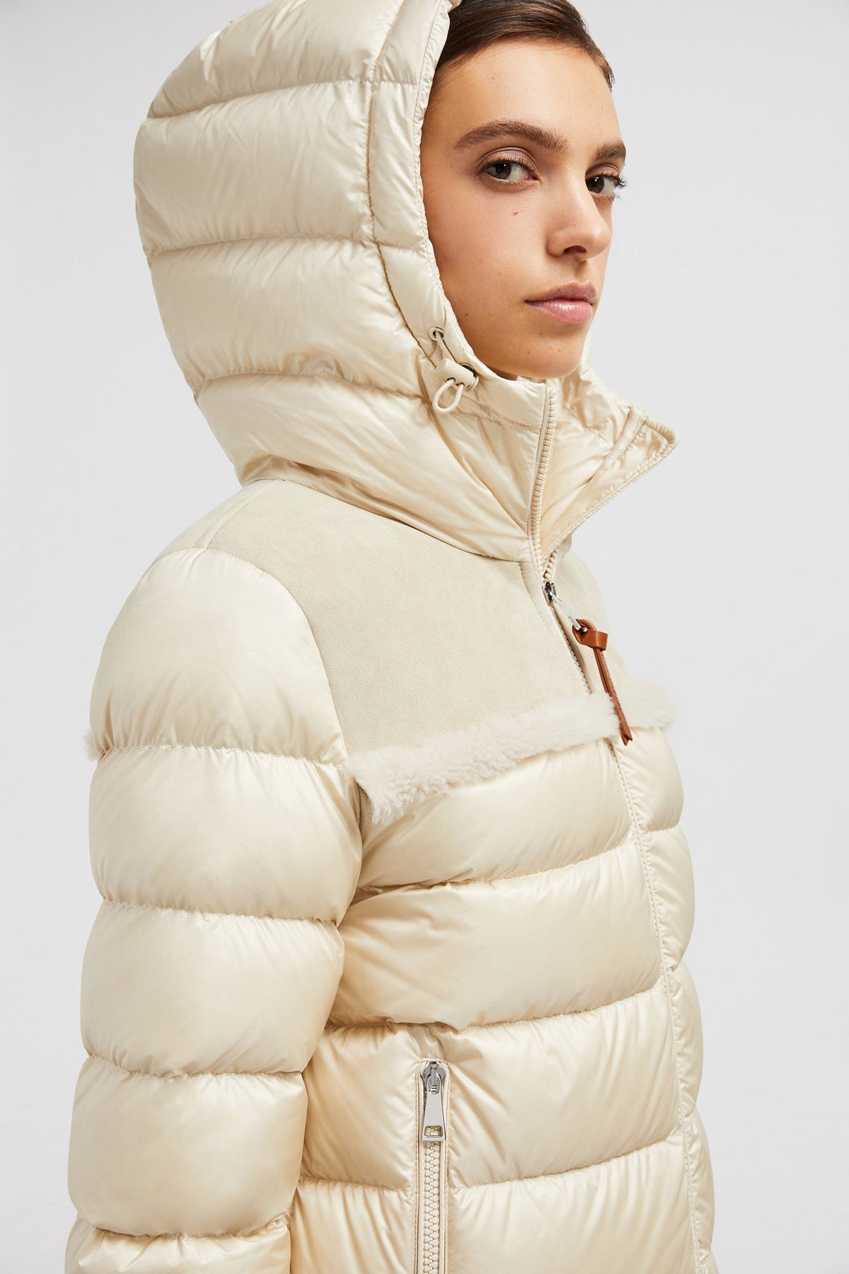Beauvais Short Down Jacket – the hooded puffer is crafted from recycled longue saison, a nylon fabric notable for – LUX VERSE Luxury Designer Fashion Outlet