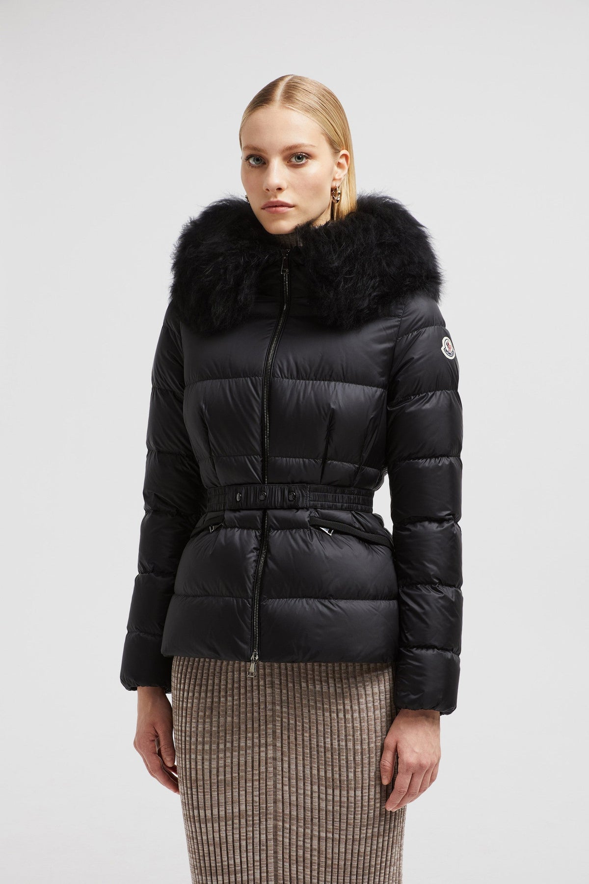 Boed Short Down Jacket – details Crafted from longue saison Longue saison lining Down-filled Hood with – LUX VERSE Luxury Designer Fashion Outlet