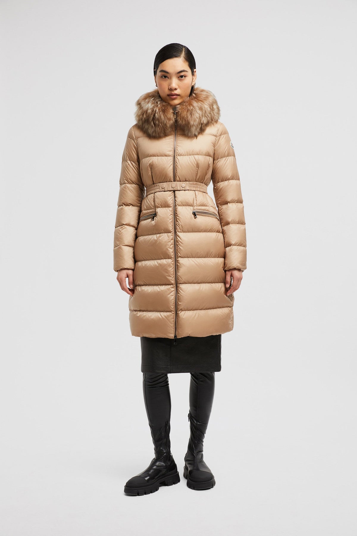 Boedic Long Down Jacket – inspired by the'70s, the Barante down jacket is crafted from nylon with a glossy – LUX VERSE Luxury Designer Fashion Outlet