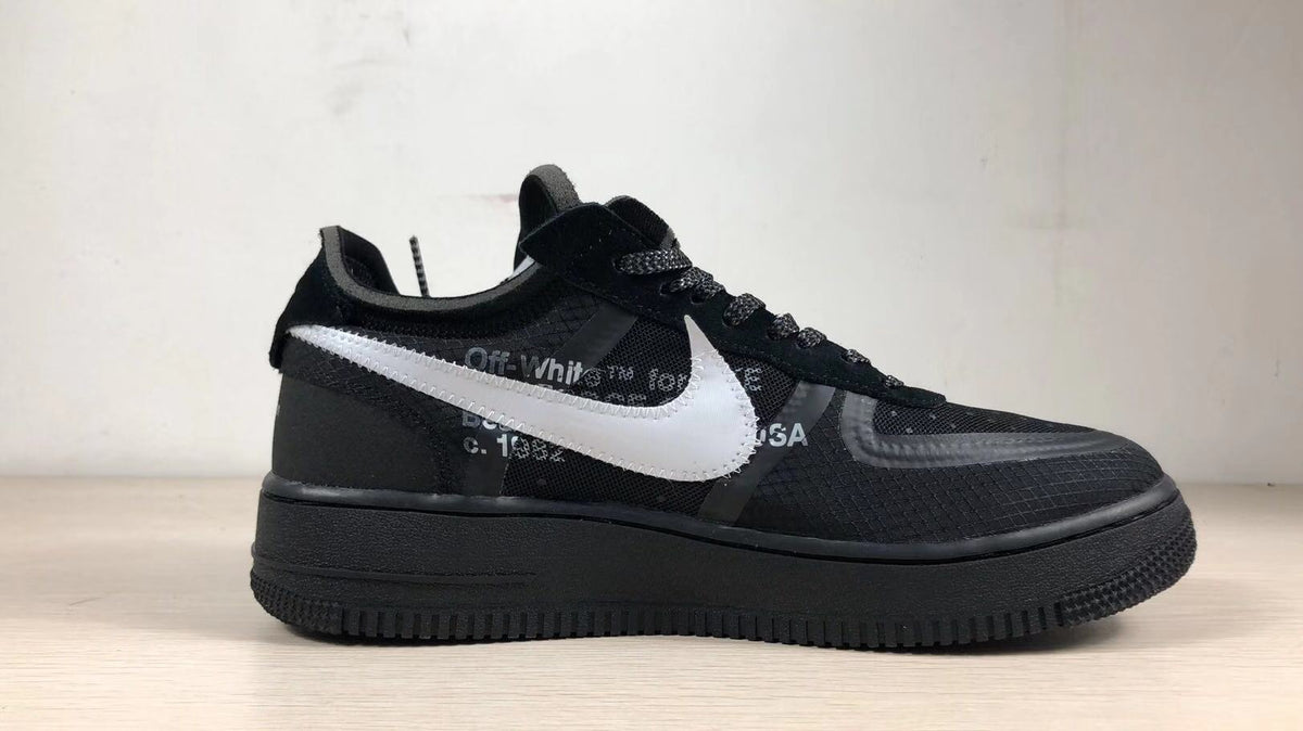 Schwarzes Leder mit kontrastierendem Swoosh, Low-Top – Herren