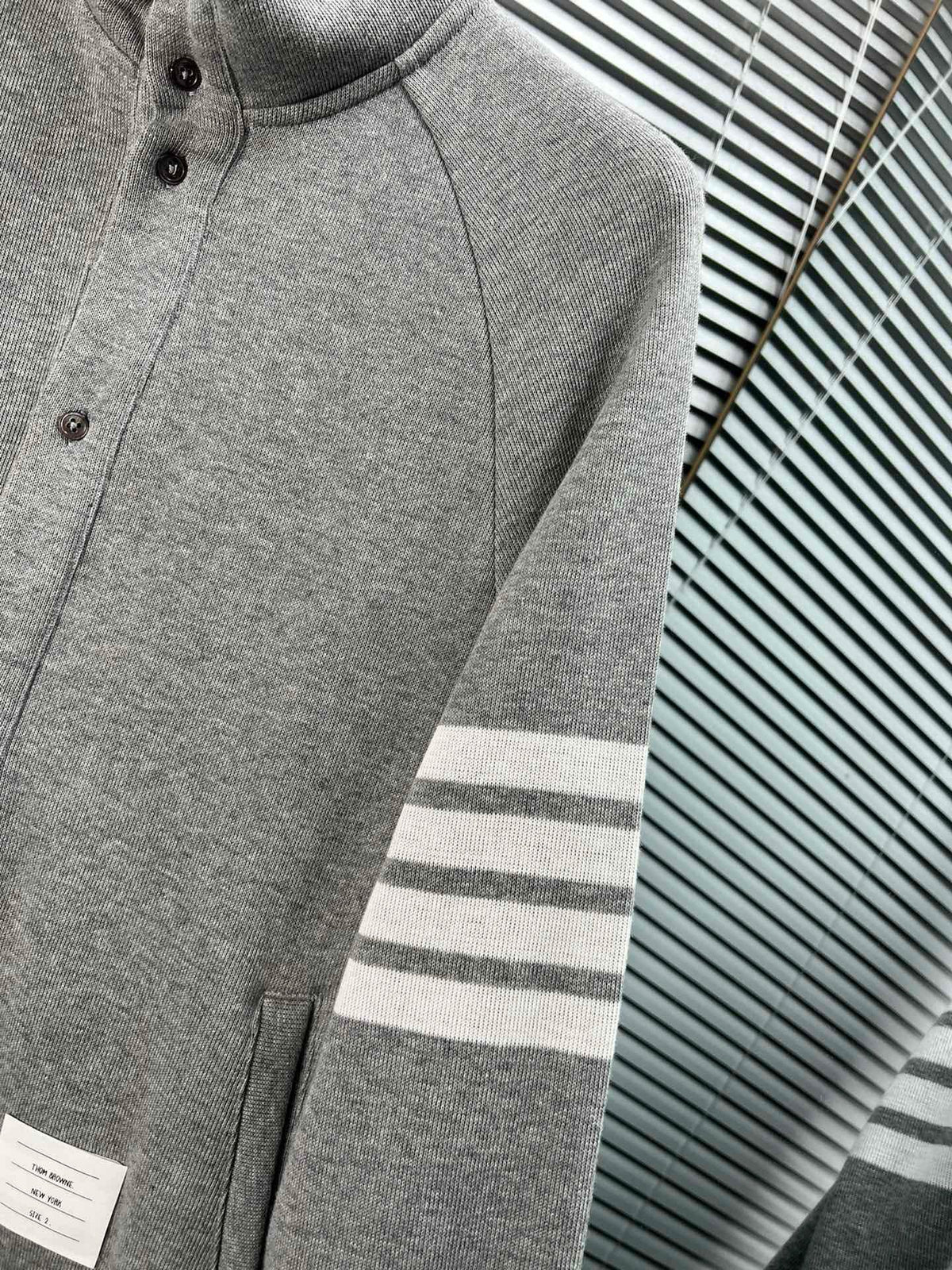 Marineblaue Jacke aus Wolle mit Four-Bar-Muster und Reißverschluss – Herren