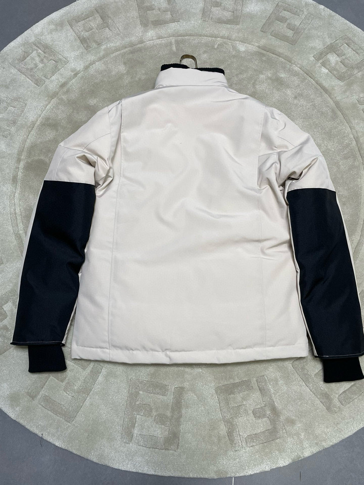 Schwarzer Nylon-Daunenparka – Herren