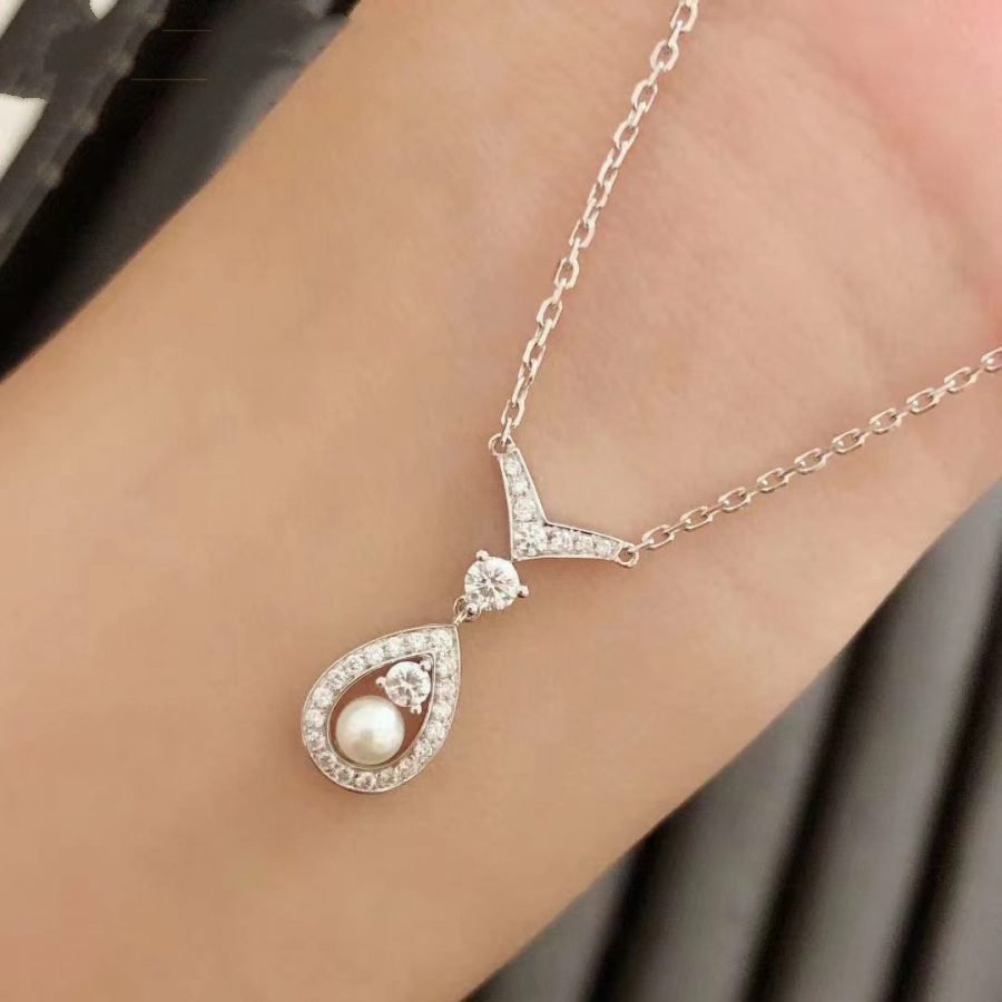Josephine White Mop Silver Diamond Necklace – LUX VERSE Luxury Designer Fashion Outlet