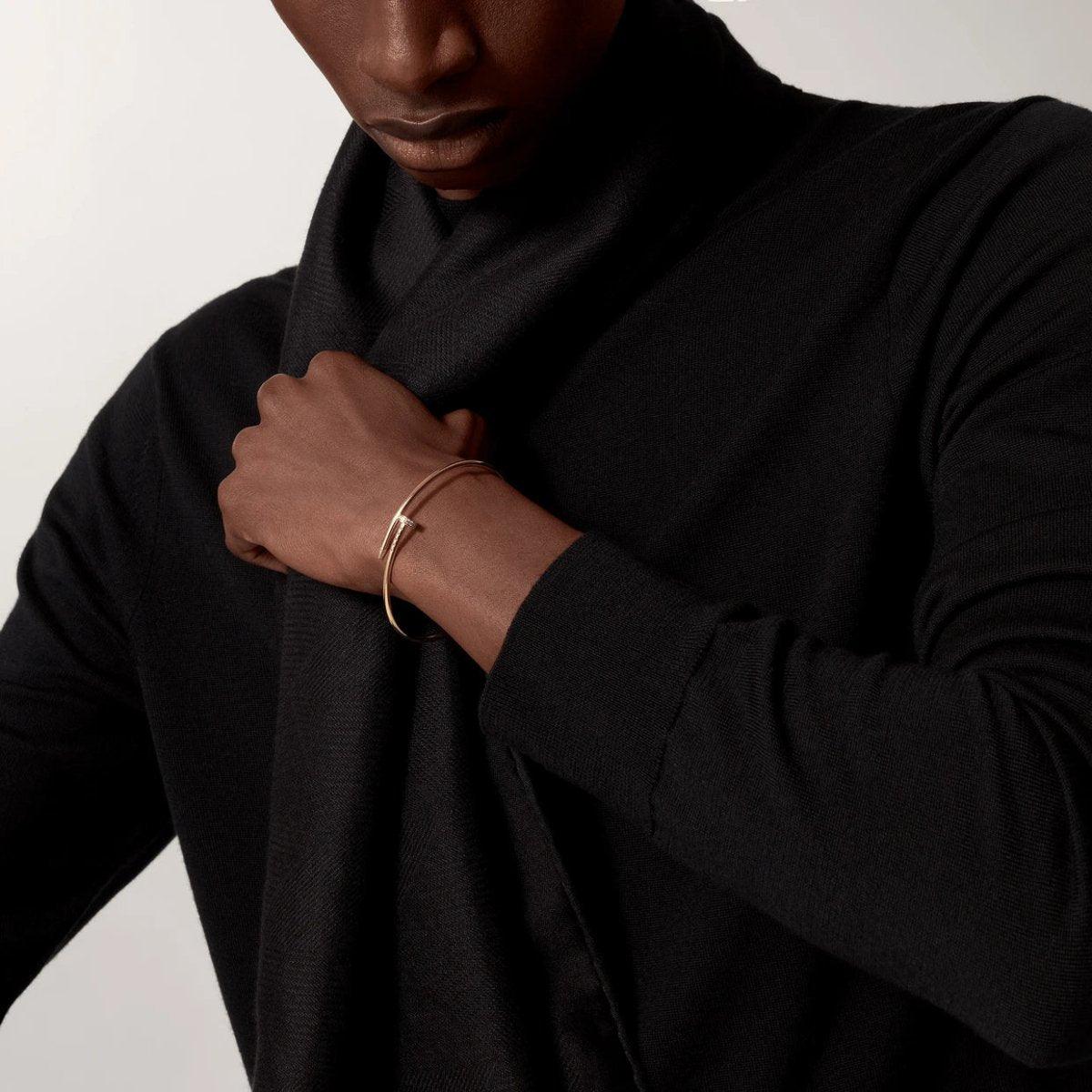 Clove Bracelet - Gift Necklace – adjustable chain length: 38-42 cm What's Included – LUX VERSE Luxury Designer Fashion Outlet