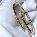 Clove Bracelet - Gift Necklace – adjustable chain length: 38-42 cm What's Included – LUX VERSE Luxury Designer Fashion Outlet