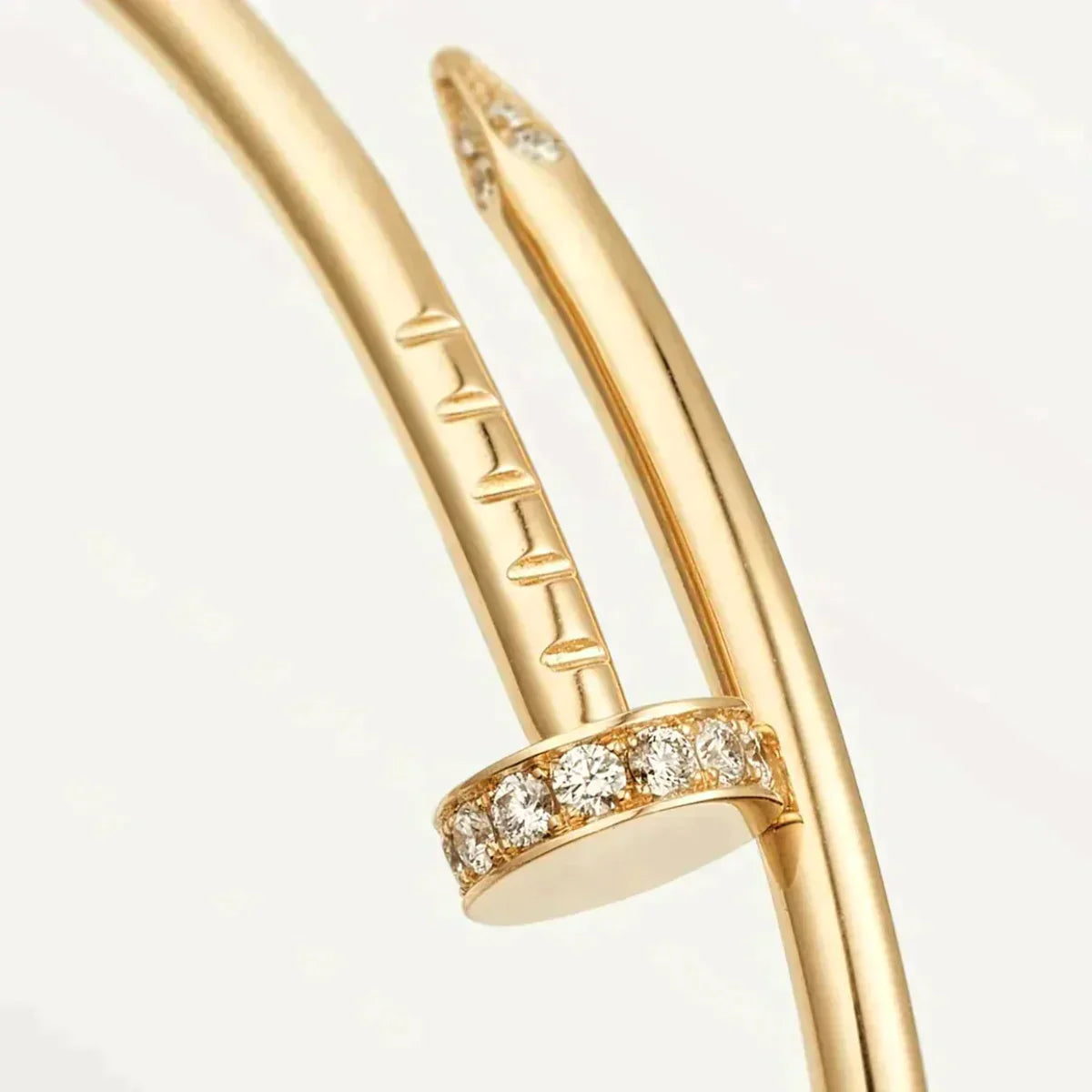 Clove Bracelet - Gift Necklace – adjustable chain length: 38-42 cm What's Included – LUX VERSE Luxury Designer Fashion Outlet