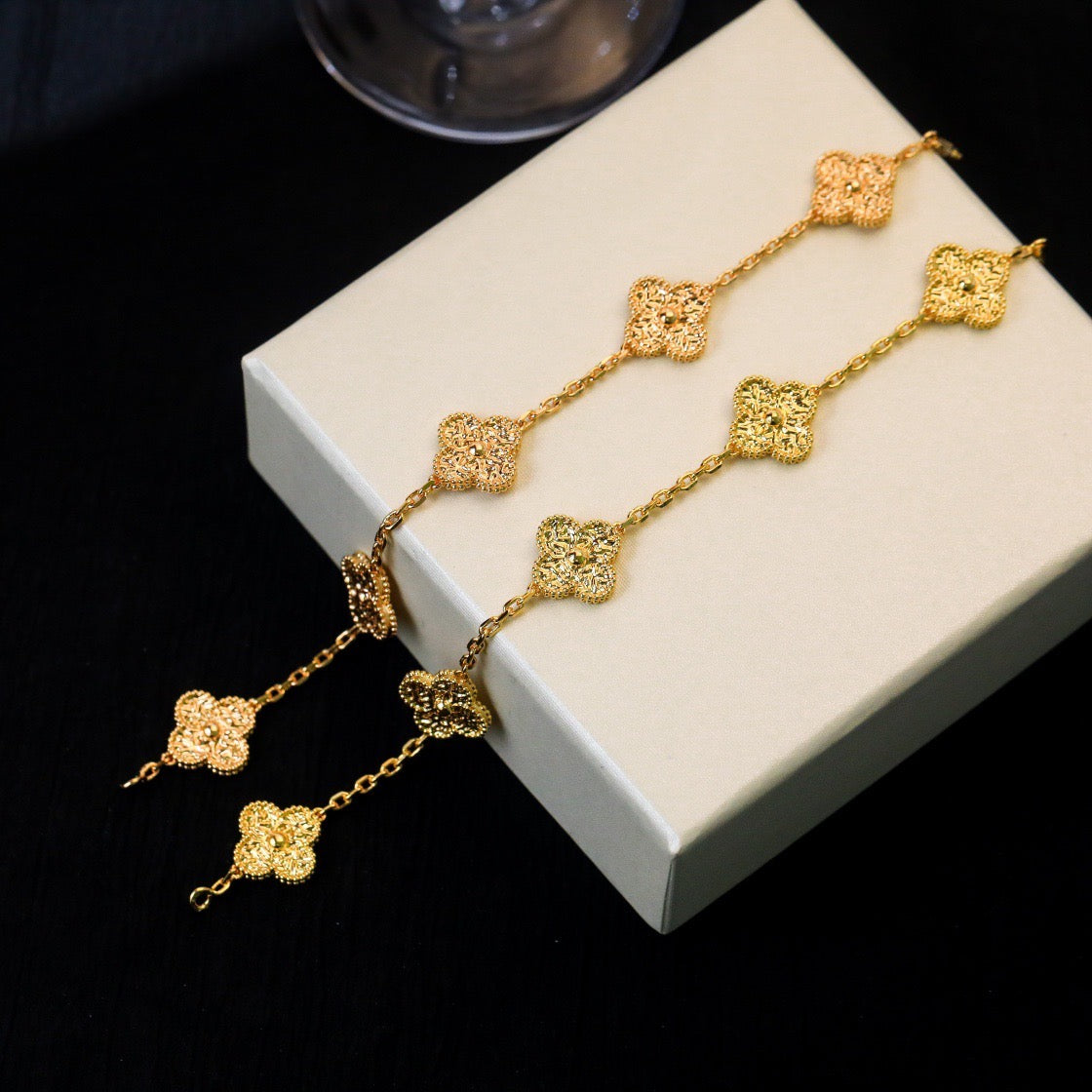 Clover 5 Motifs Bronzing Bracelet – LUX VERSE Luxury Designer Fashion Outlet