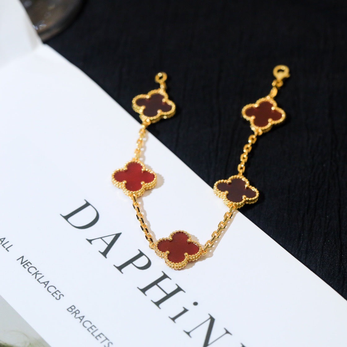 Clover 5 Motifs Red Agate  Bracelet – LUX VERSE Luxury Designer Fashion Outlet