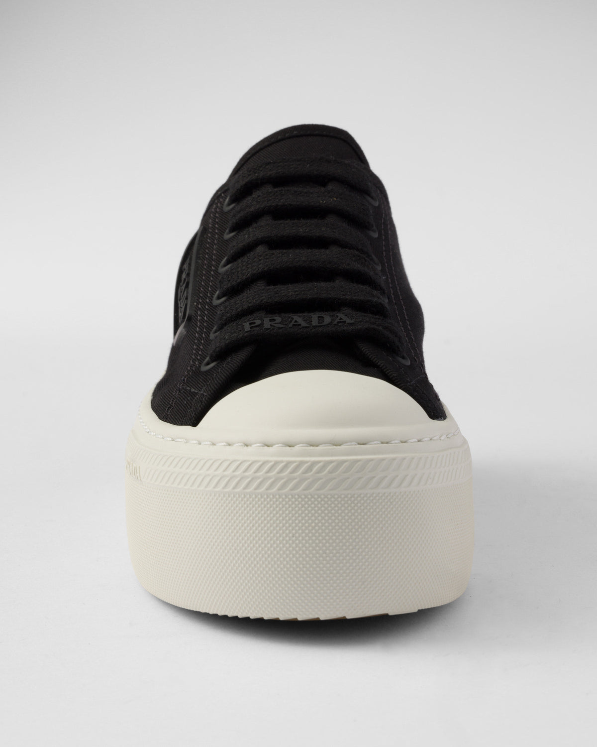Fabric sneakers – these sneakers with a sporty design featuring clean, classic lines have a flatform – LUX VERSE Luxury Designer Fashion Outlet