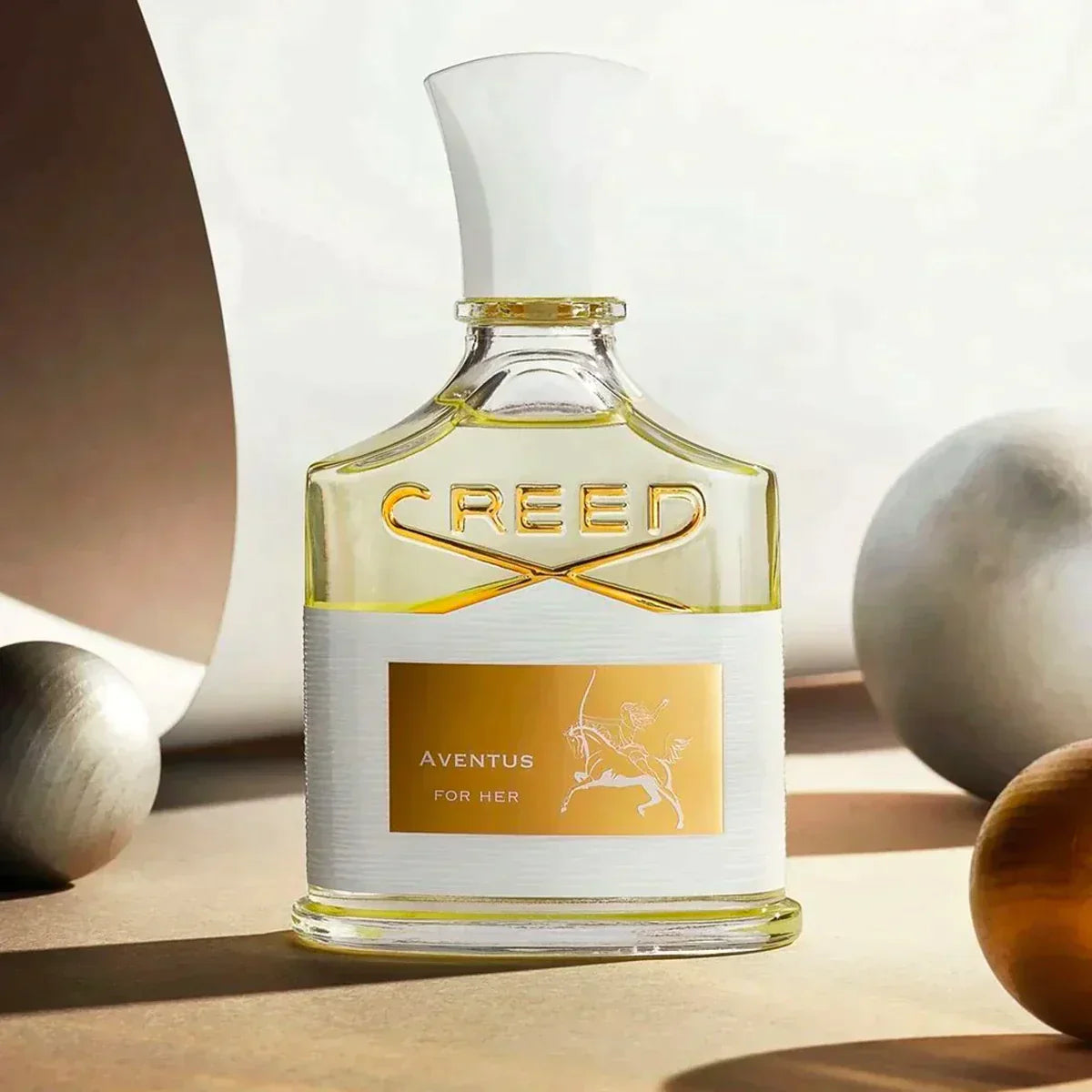 Creed Aventus for her 2.5 oz EDP – indulge in the empowering scent of Creed Aventus for Her – LUX VERSE Luxury Designer Fashion Outlet