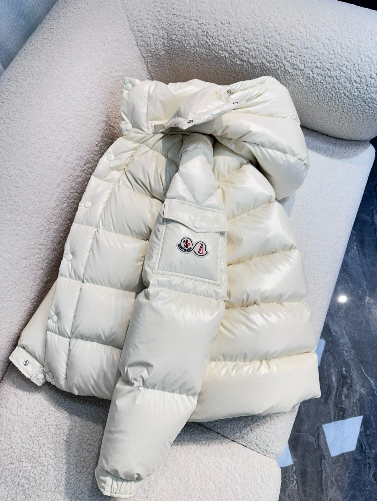 Schwarze und weiße Steppjacke – Herren