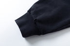 Kapuzenpullover mit blauem Aufnäher – Herren